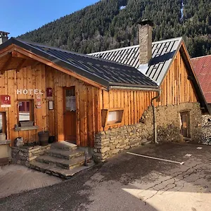 De La Foret 3*, Auris France
